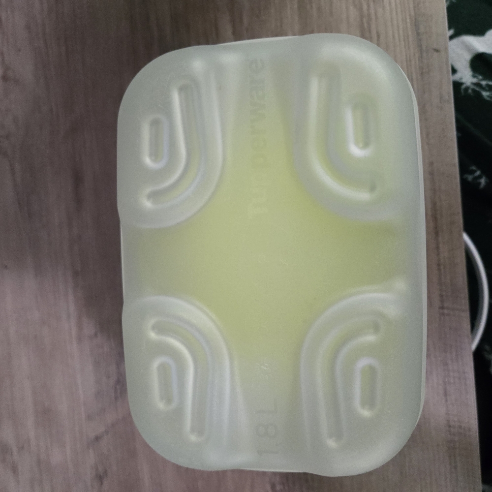Yellow Lid Food Storage Container - Picture 2 of 7